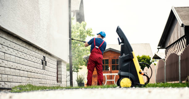 Best Deck Cleaning Services  in Omak, WA